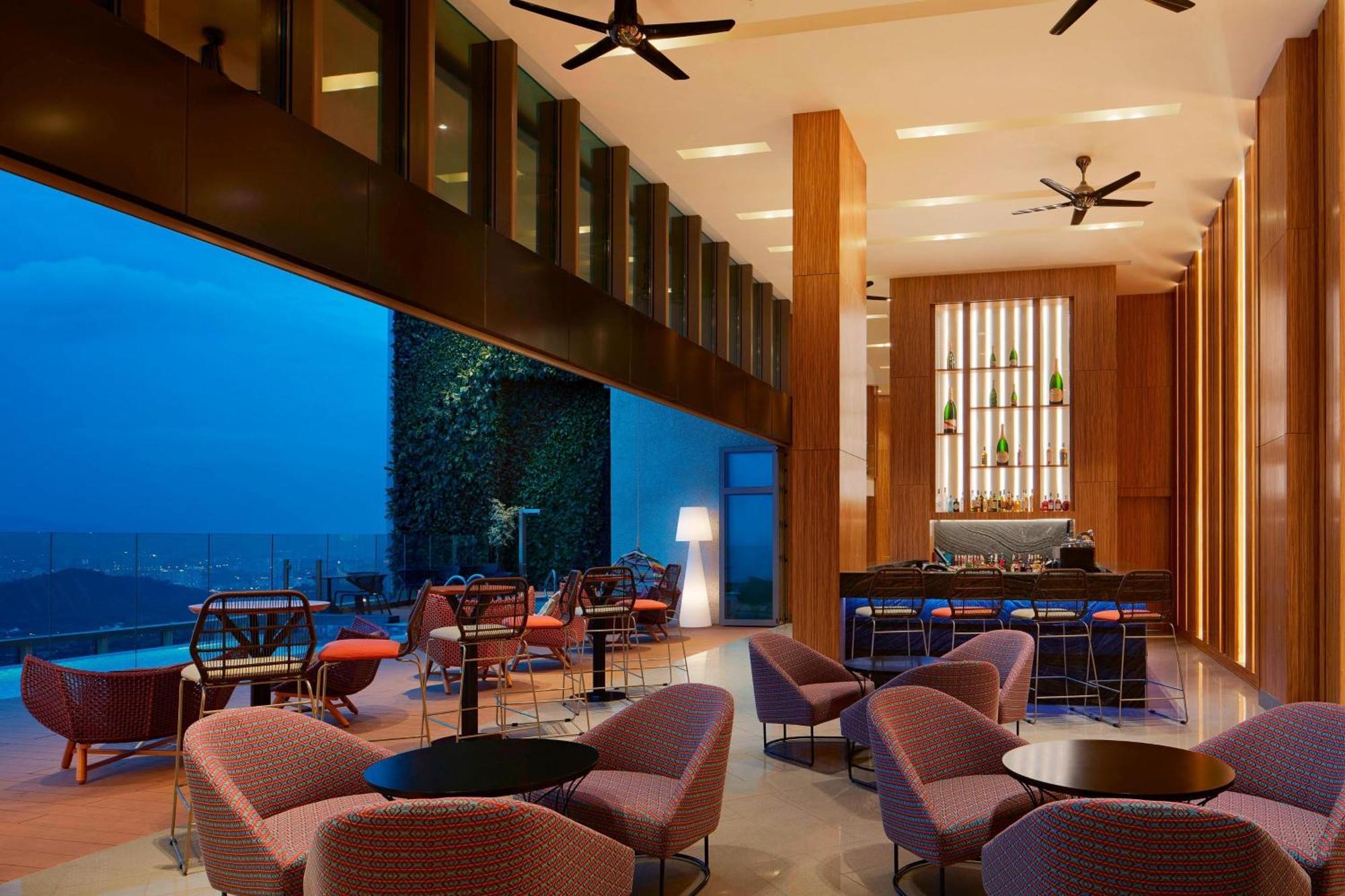 Sheraton Petaling Jaya Hotel Экстерьер фото The Bar