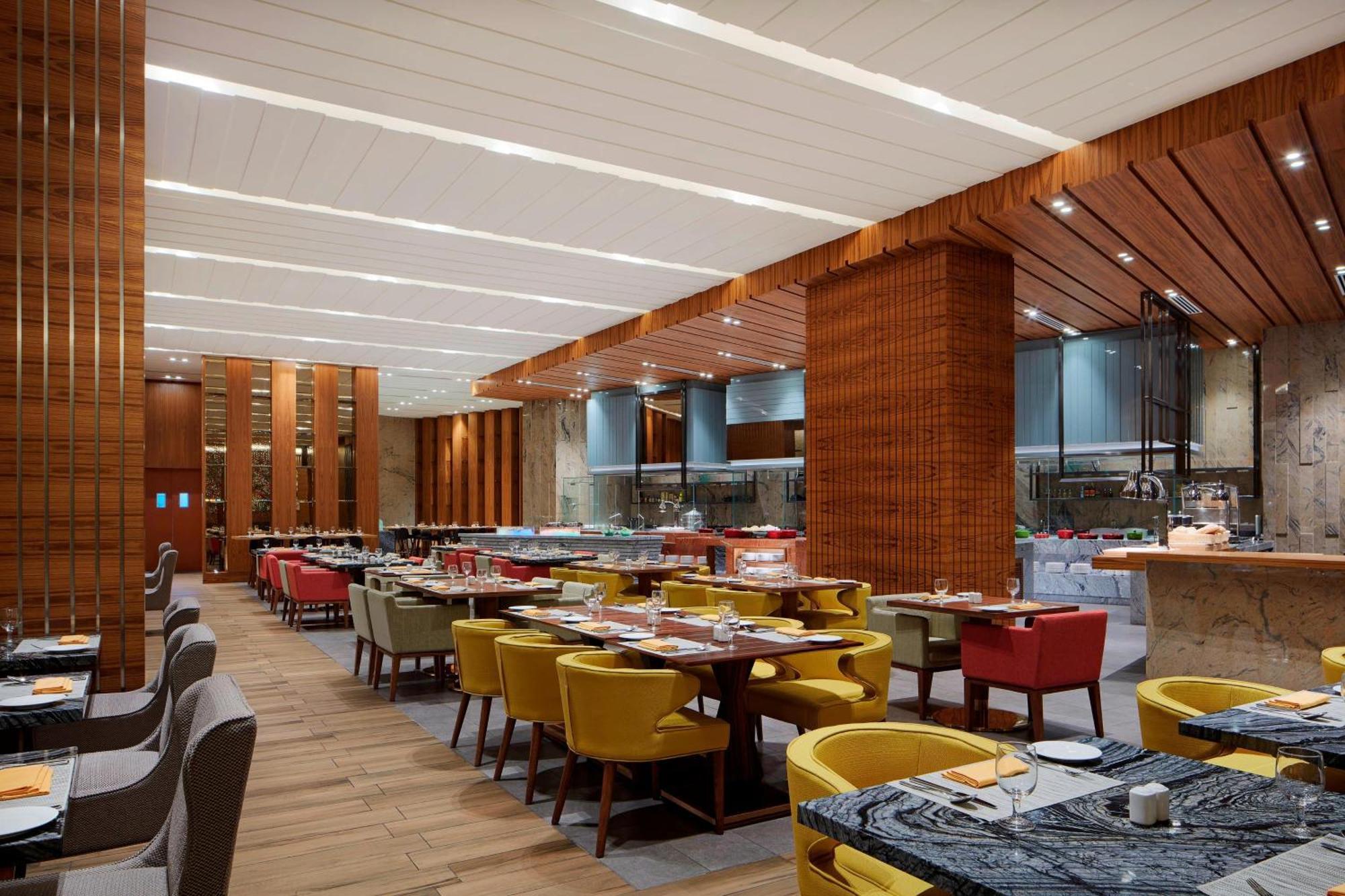 Sheraton Petaling Jaya Hotel Экстерьер фото The restaurant