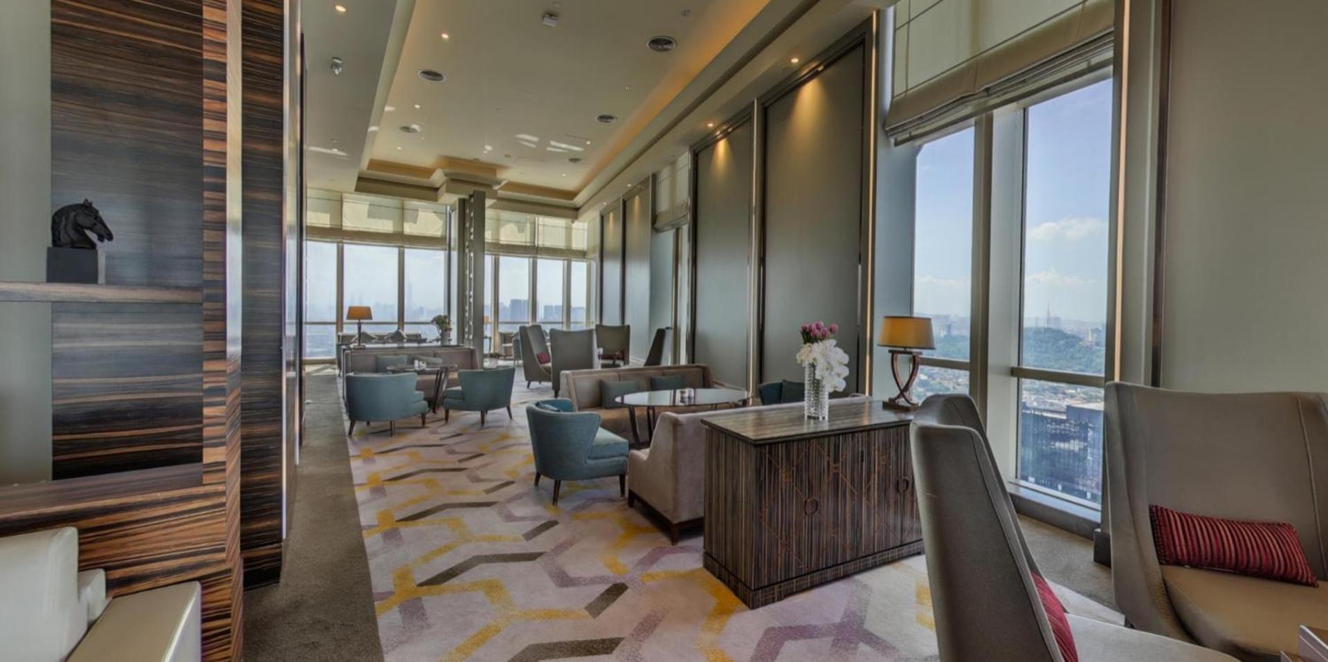 Sheraton Petaling Jaya Hotel Экстерьер фото Club Lounge at the 36th floor