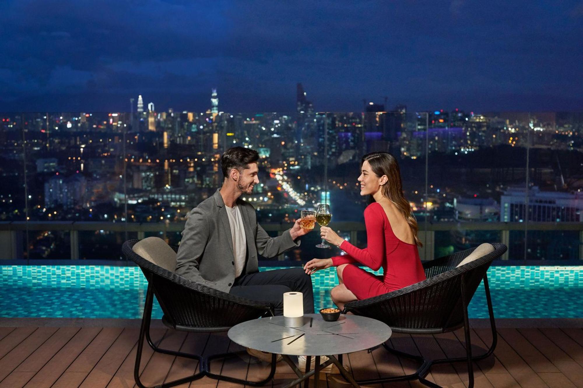 Sheraton Petaling Jaya Hotel Экстерьер фото Skyline Bar